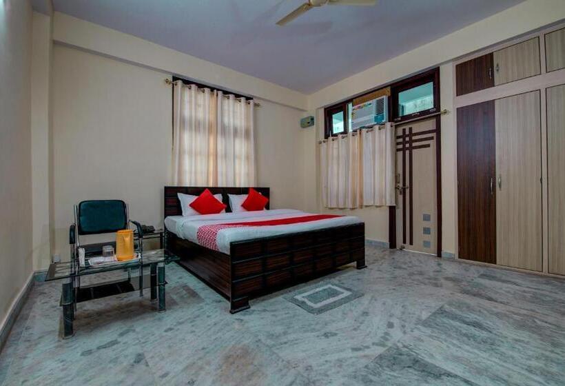 Super Hotel O Rajbanshi Nagar