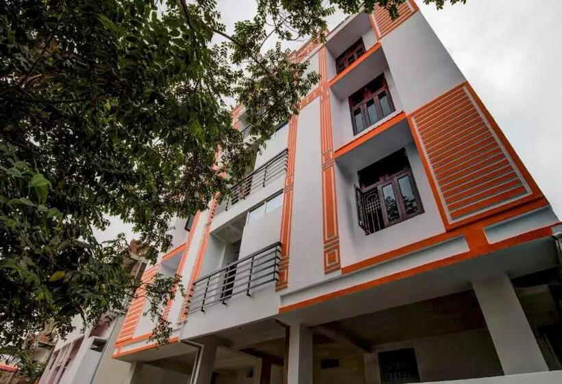 Super Hotel O Rajbanshi Nagar