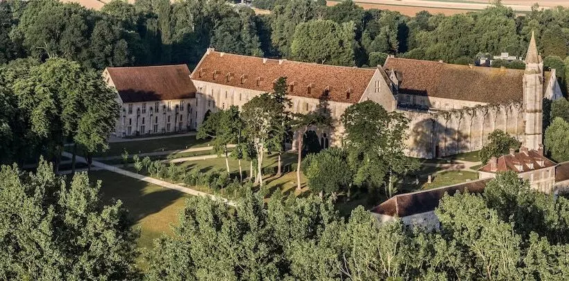 هتل Le Domaine Des Vanneaux Golf Et Spa Mgallery
