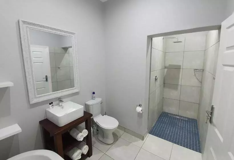 Majatalo Victorian Square Guesthouse