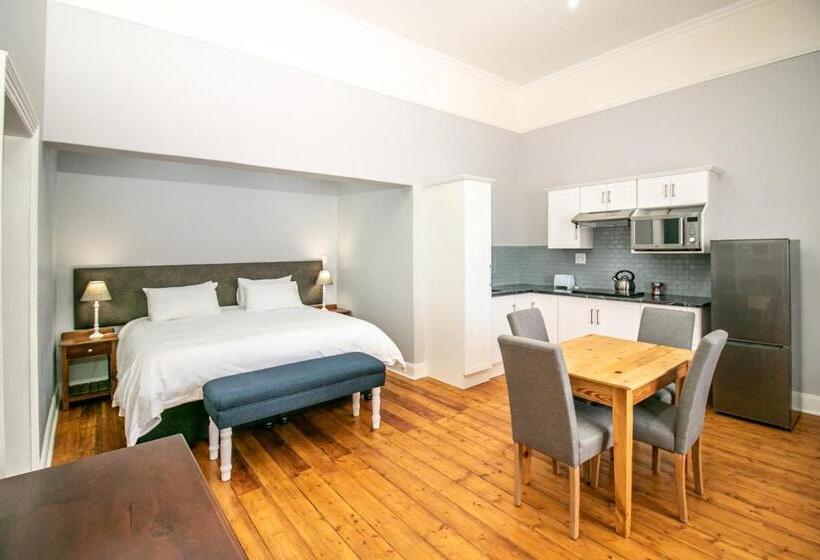 Panzió Victorian Square Guesthouse