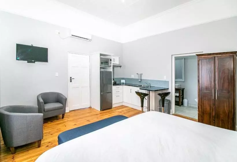 Majatalo Victorian Square Guesthouse