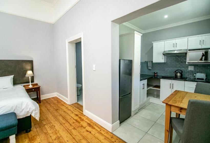 Panzió Victorian Square Guesthouse