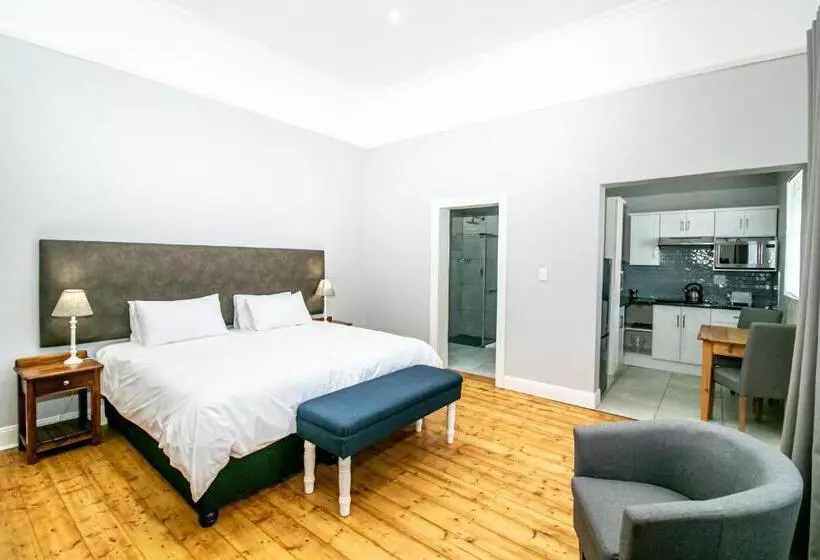 Majatalo Victorian Square Guesthouse