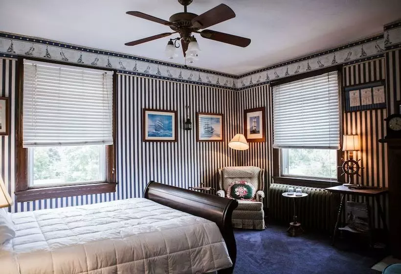 Brownsville Road House Bed & Breakfast