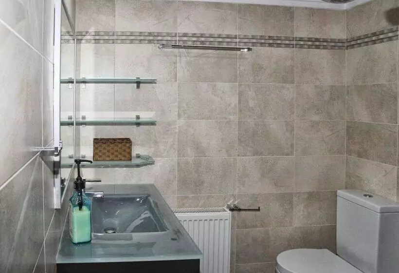 City & Sea Two Floor Flat With View Next To Metro