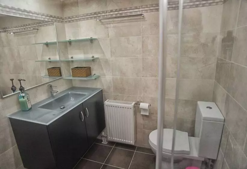 City & Sea Two Floor Flat With View Next To Metro