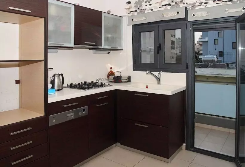 City & Sea Two Floor Flat With View Next To Metro