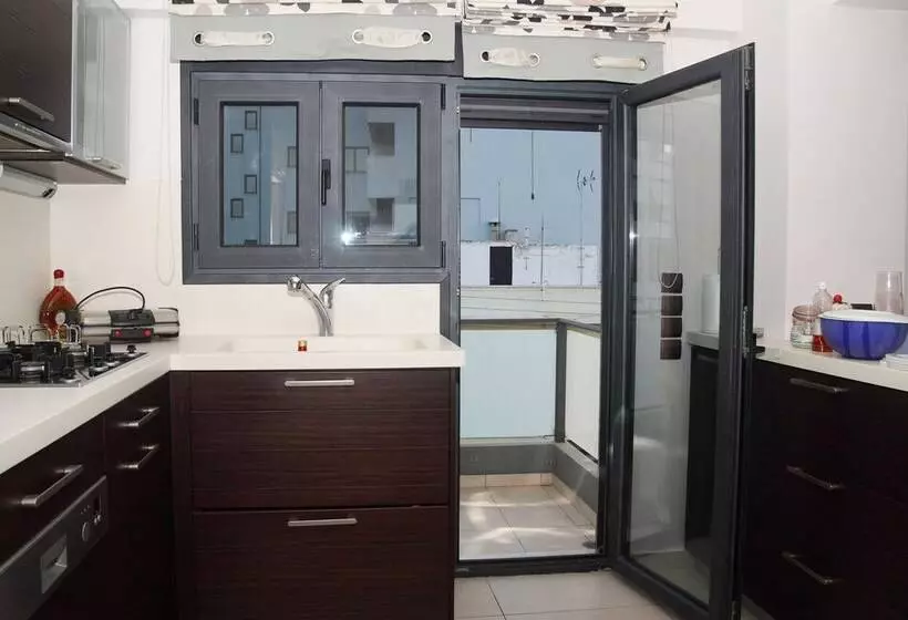 City & Sea Two Floor Flat With View Next To Metro