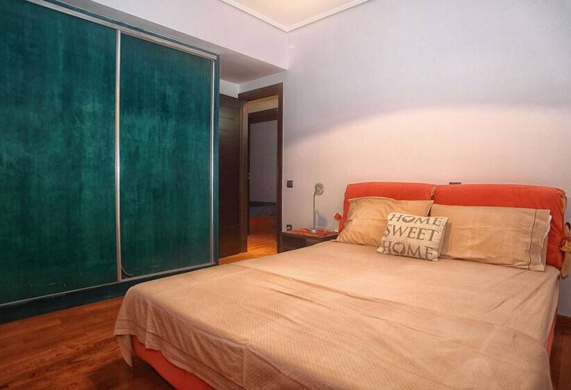 City & Sea Two Floor Flat With View Next To Metro