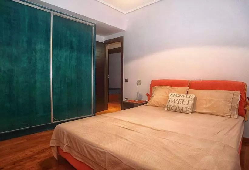 City & Sea Two Floor Flat With View Next To Metro