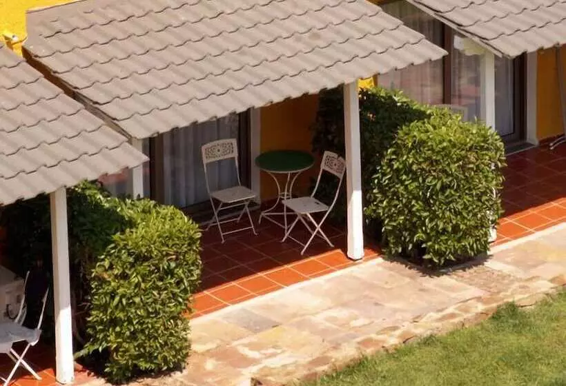 Despotiko Apartment Hotel & Suites