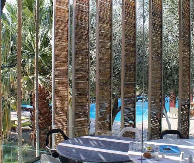 Despotiko Apartment Hotel & Suites