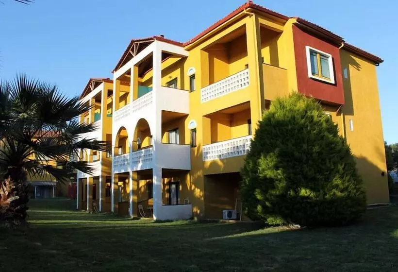 Despotiko Apartment Hotel & Suites