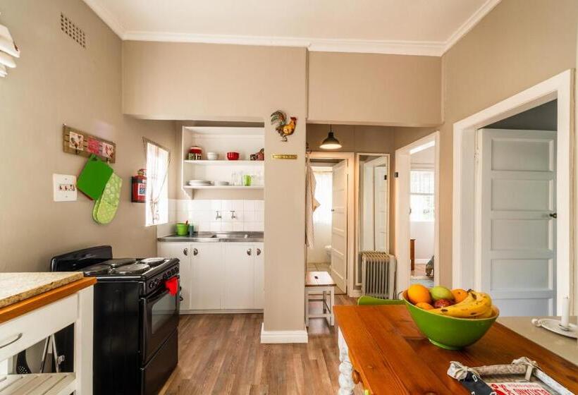 فندق Belfield Wines And Farm Cottages