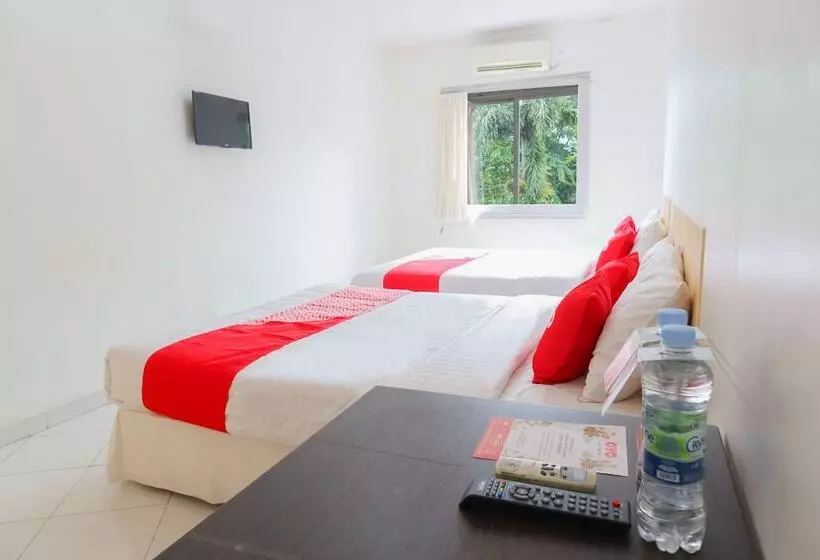 ホテル Reddoorz Syariah Near Ragunan Zoo 3