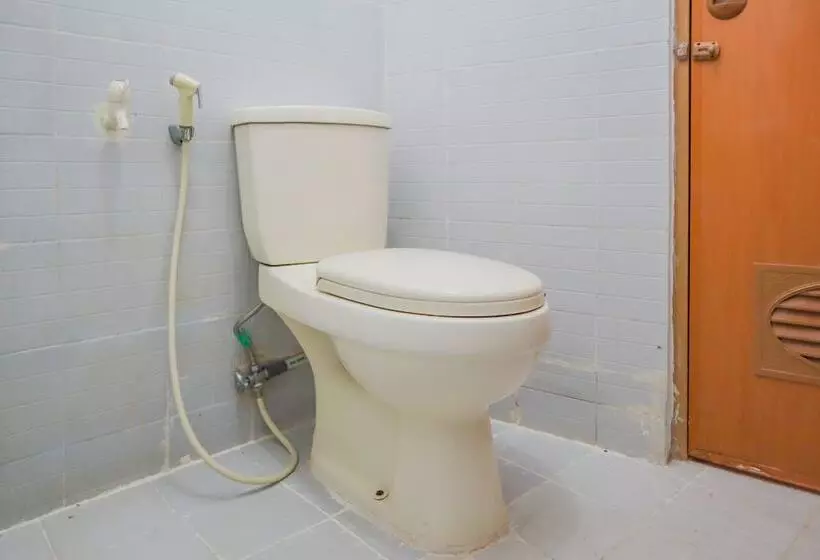 ホテル Reddoorz Syariah Near Ragunan Zoo 3