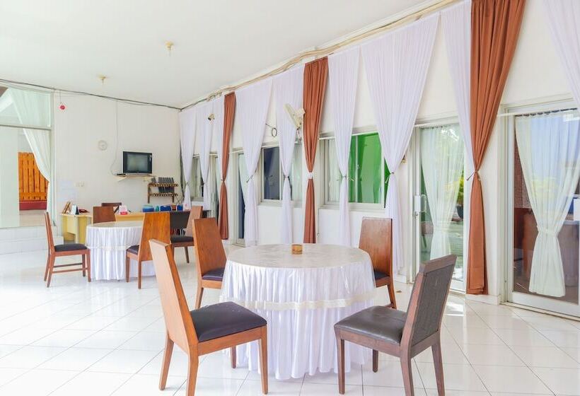 فندق Reddoorz Syariah Near Ragunan Zoo 3
