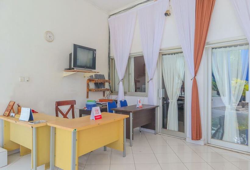 فندق Reddoorz Syariah Near Ragunan Zoo 3