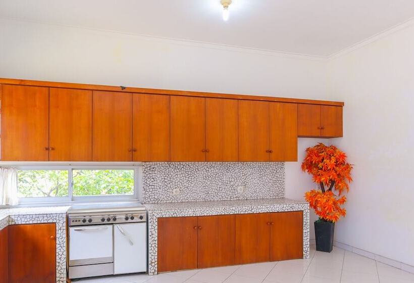 فندق Reddoorz Syariah Near Ragunan Zoo 3