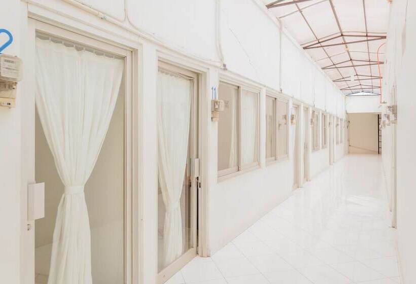 فندق Reddoorz Syariah Near Ragunan Zoo 3