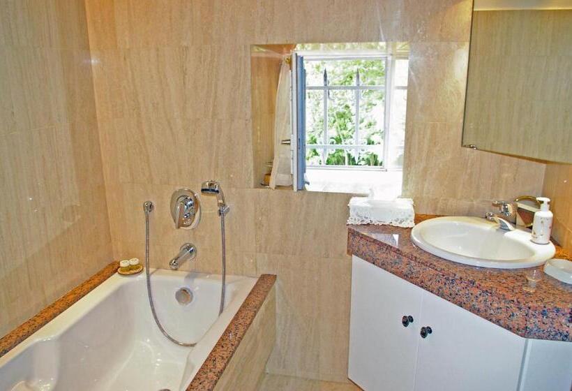 פנסיון Bidachuna