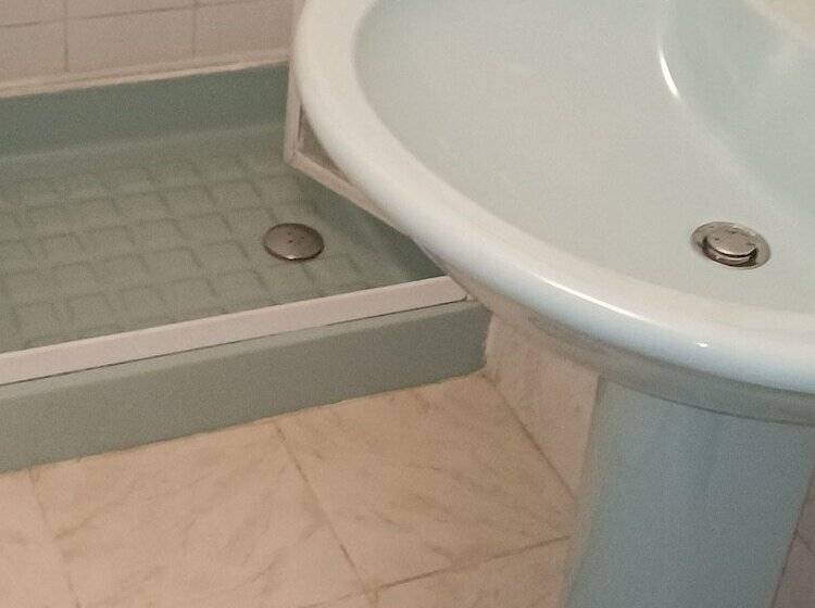 بنسيون La Meridienne