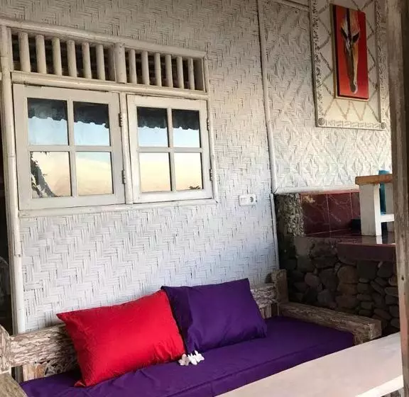 پانسیون Waenis Sunset View Hotel And Restaurant, Amed, Bali