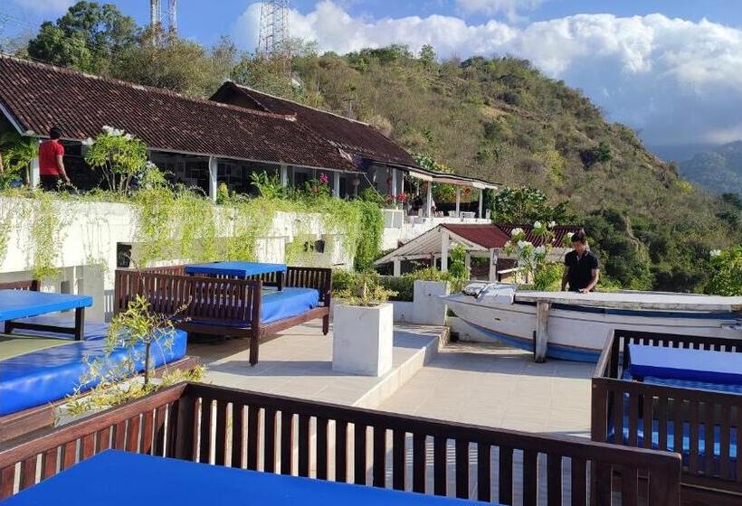 פנסיון Waenis Sunset View Hotel And Restaurant, Amed, Bali