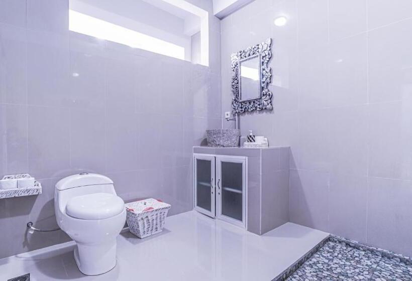 פנסיון Waenis Sunset View Hotel And Restaurant, Amed, Bali