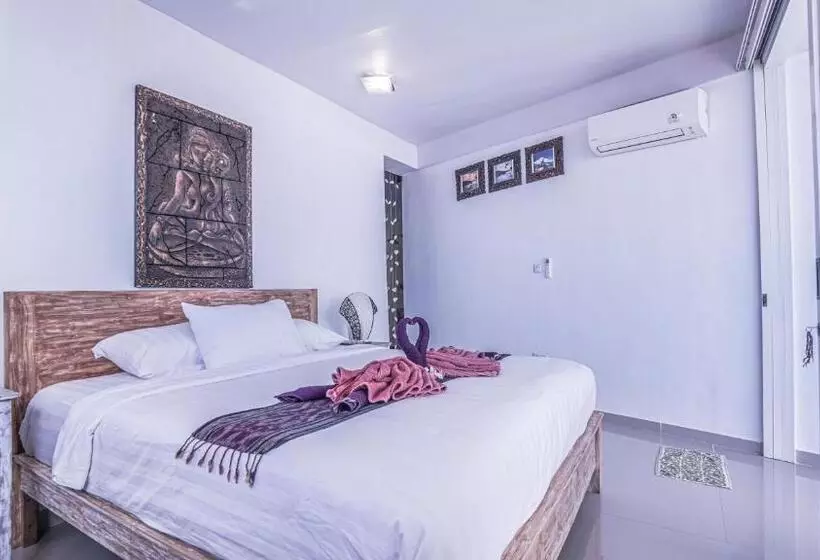 پانسیون Waenis Sunset View Hotel And Restaurant, Amed, Bali