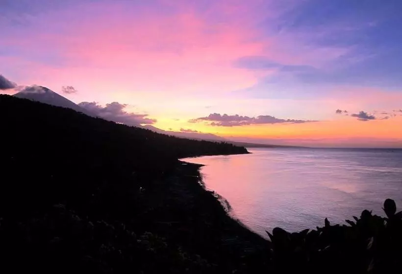 پانسیون Waenis Sunset View Hotel And Restaurant, Amed, Bali