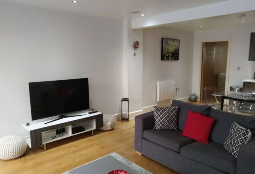 Riis Apartments Camberley