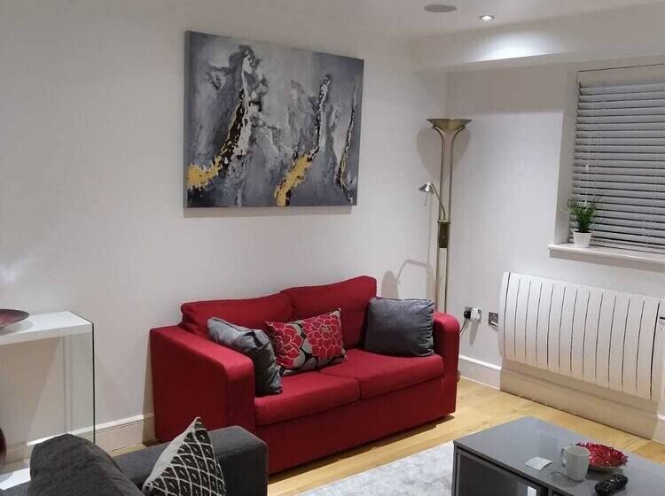 Riis Apartments Camberley