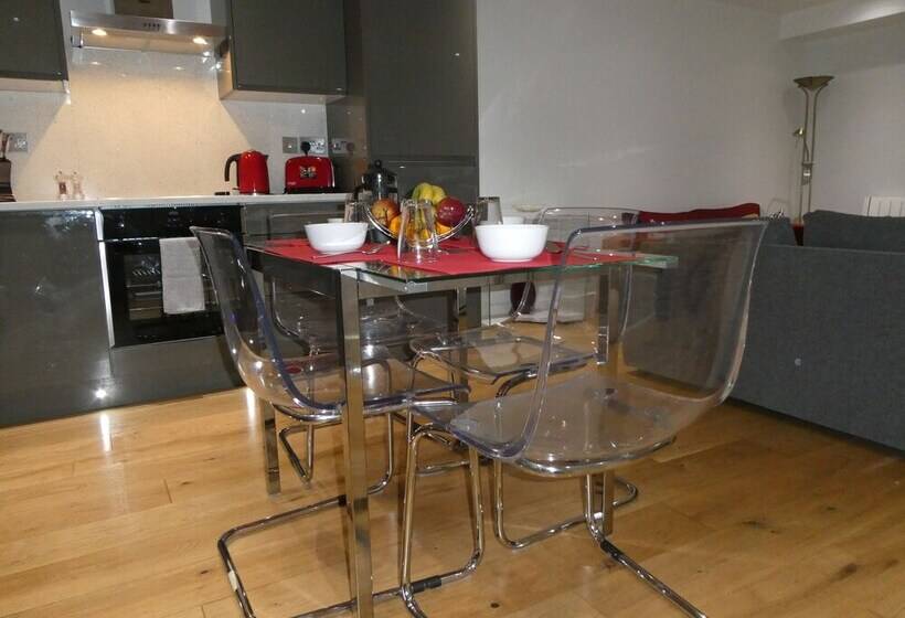 Riis Apartments Camberley