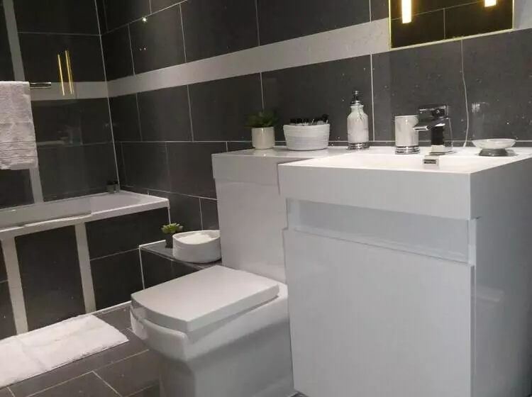 Riis Apartments Camberley