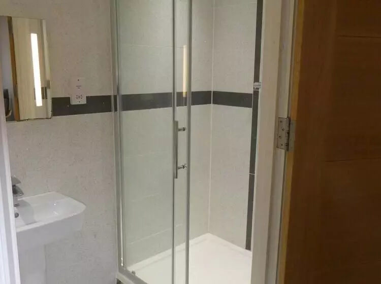 Riis Apartments Camberley