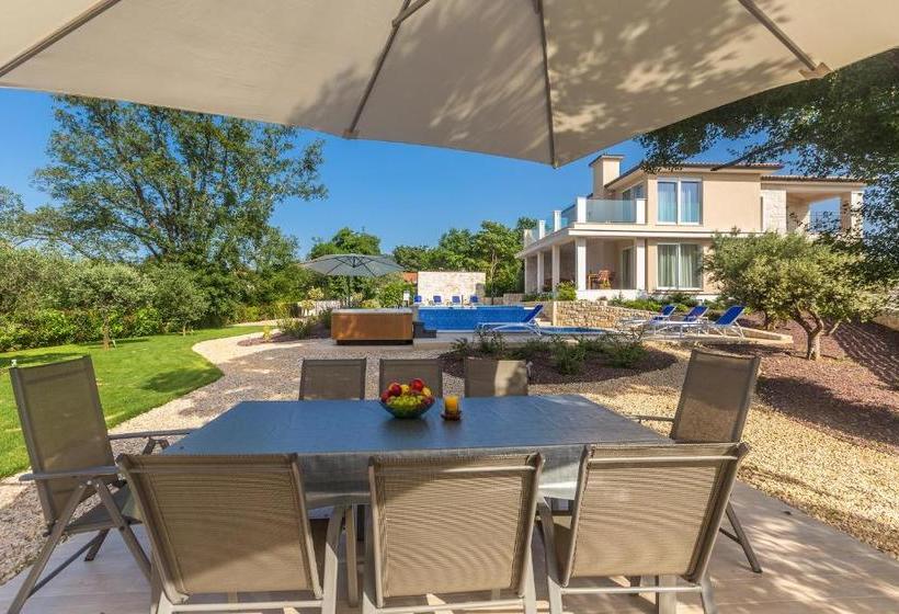 Villa Roko With Pool And Sauna