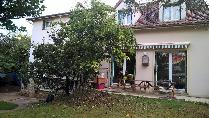 Aamiaismajoitus (B&B) Chambre Dans Une Maison Pleine De Vie