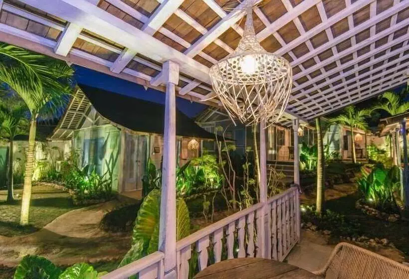 تختخواب و صبحانه The Garden Shacks At Sandy Bay