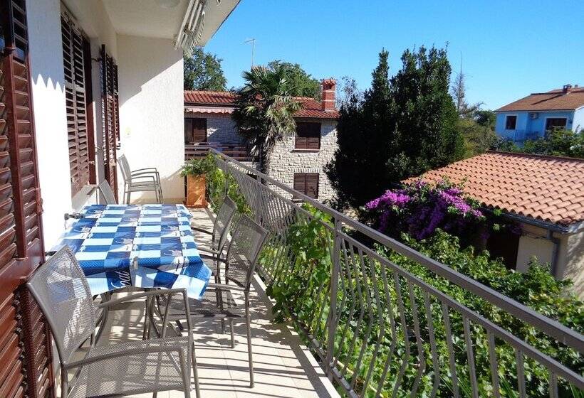 Gorgeous Tone Apartment