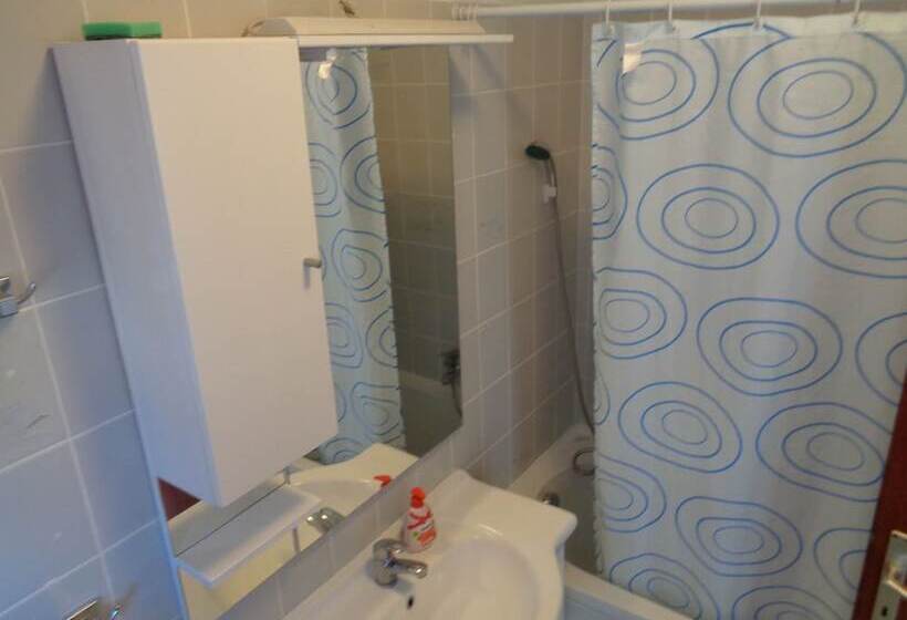 Gorgeous Tone Apartment