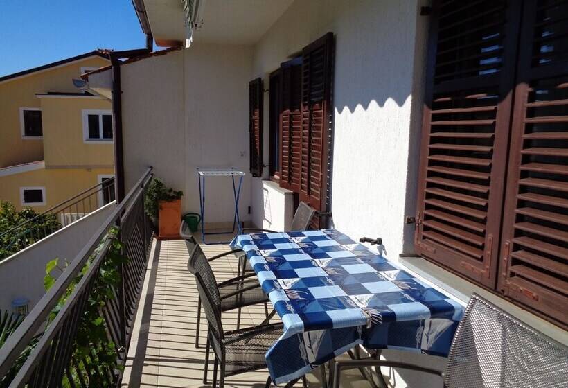 Gorgeous Tone Apartment