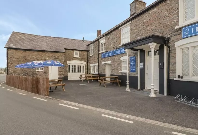 Hostelli The Blue Lion