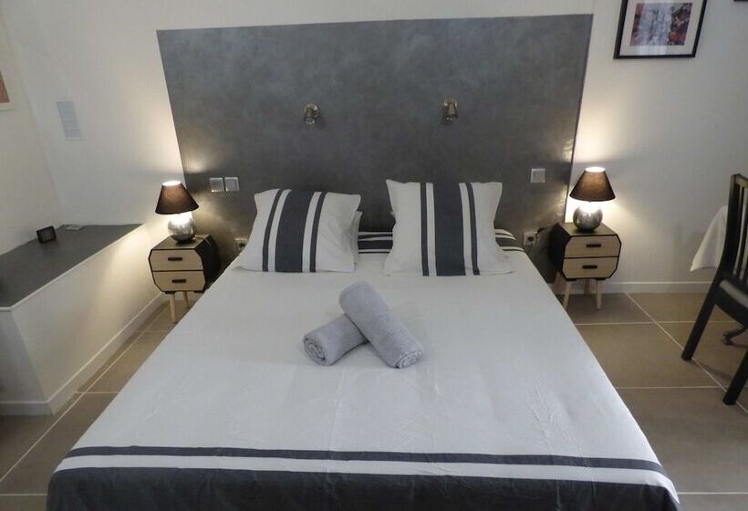 Mas Maurane Chambre D Hôte Avec Spa Privé Aux Portes D Arles