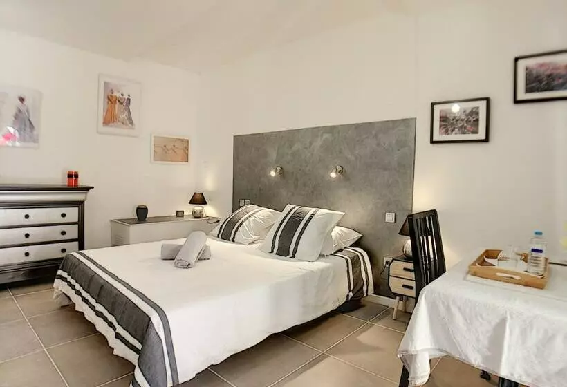 Mas Maurane Chambre D Hôte Avec Spa Privé Aux Portes D Arles