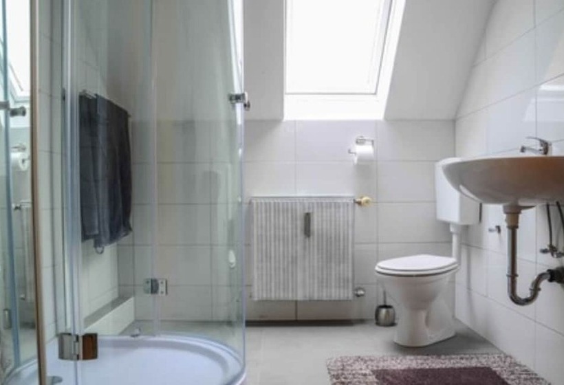 Monteurzimmer & Fewo G. Klement Aurach