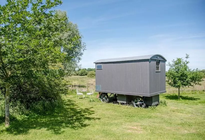 Abbey Shepherds Hut, Eye