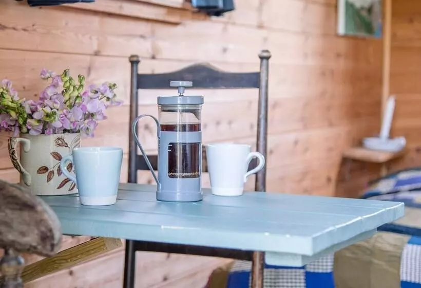 Abbey Shepherds Hut, Eye