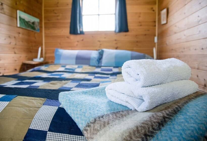 Abbey Shepherds Hut, Eye